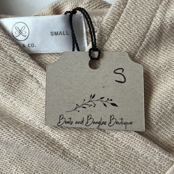 NWT Liam & Co Hudson‎ Textured Sleeve Raw Hem Hoodie Size Small White Parchment - Picture 4 of 11